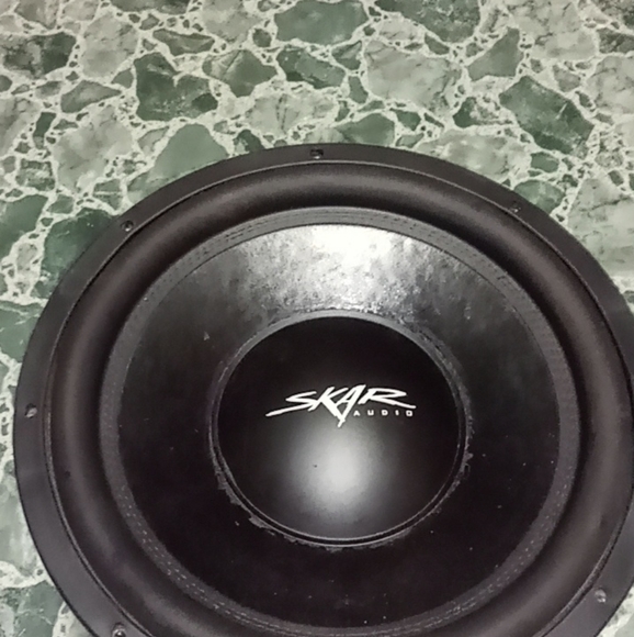 15" Skar Subwoofer - Picture 2 of 3